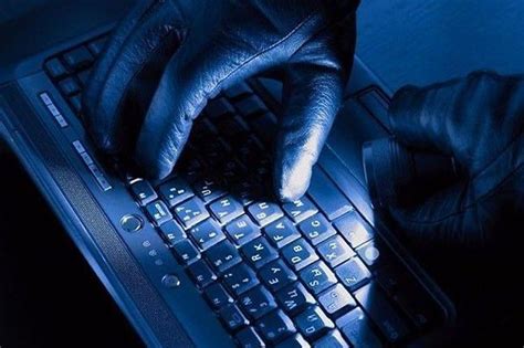 pisorich|Public warned of increasing online fraud .